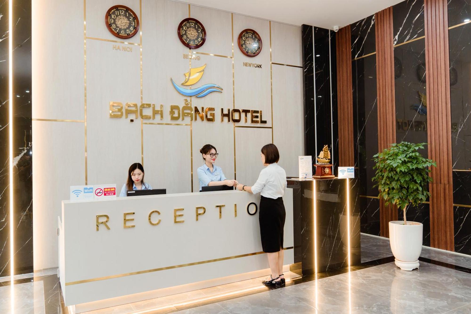 Bach Dang Ha Long Hotel ภายนอก รูปภาพ