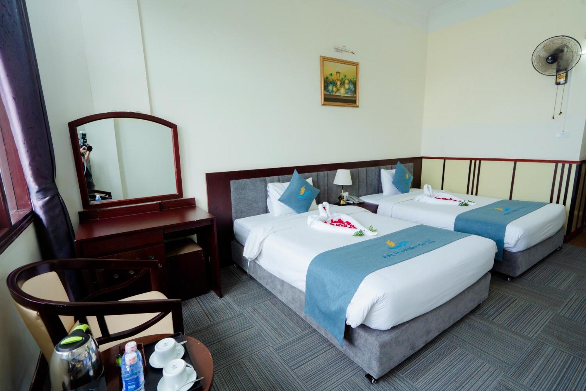 Bach Dang Ha Long Hotel ภายนอก รูปภาพ