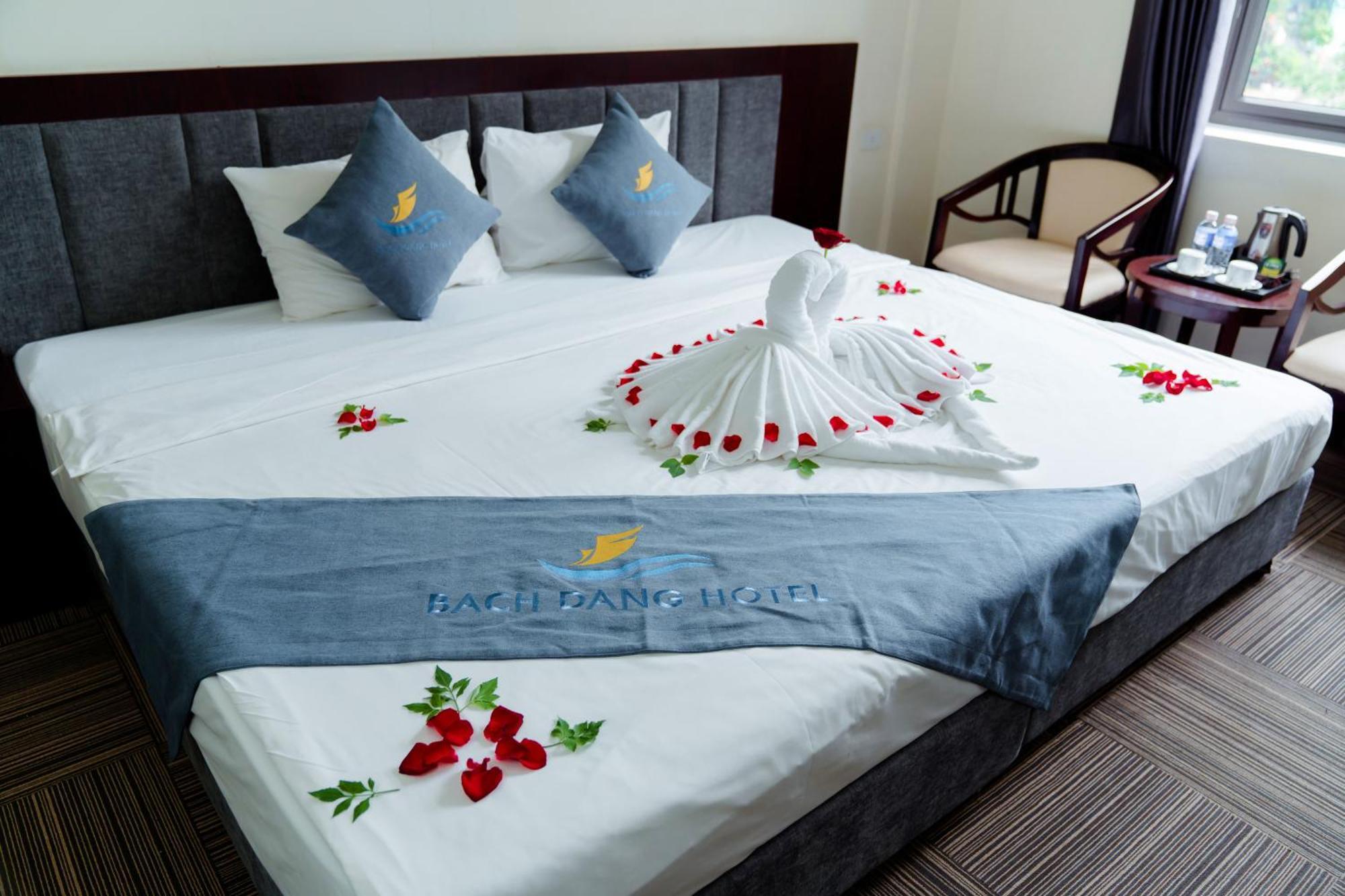 Bach Dang Ha Long Hotel ภายนอก รูปภาพ